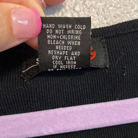 Studio G- black square neck tank- Size XL - Picture 5 of 5